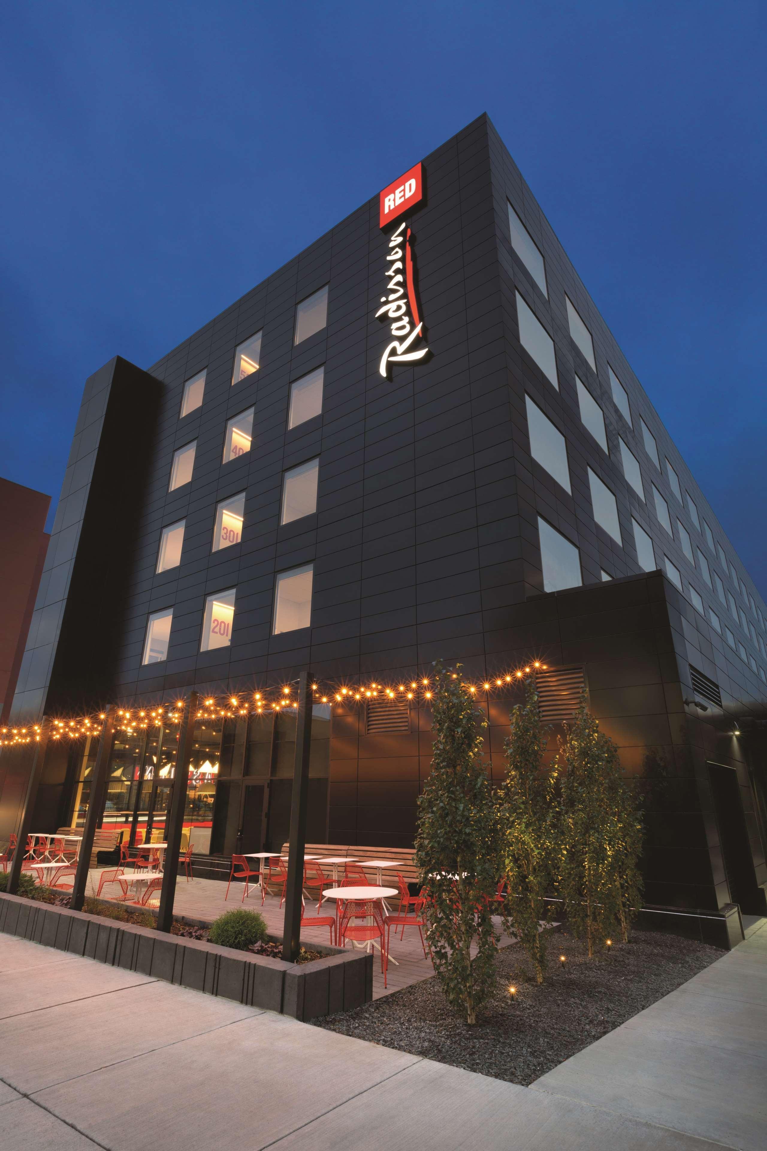 Radisson Red Minneapolis Downtown Exterior foto